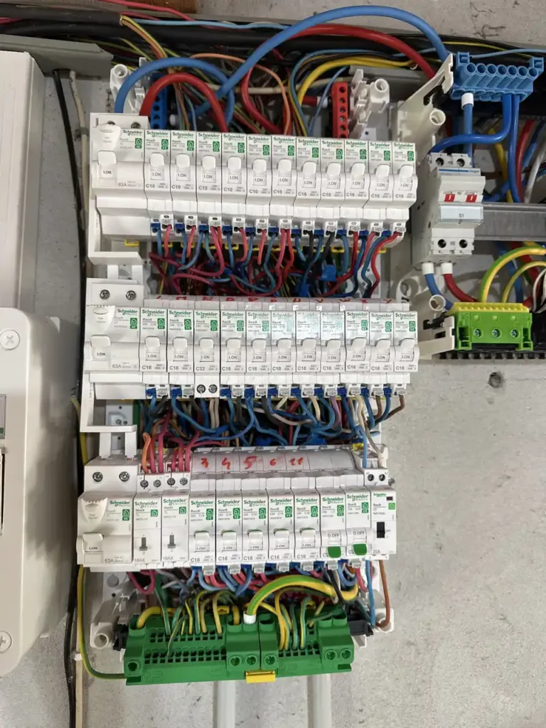 remplacement tableau électrique Lannion